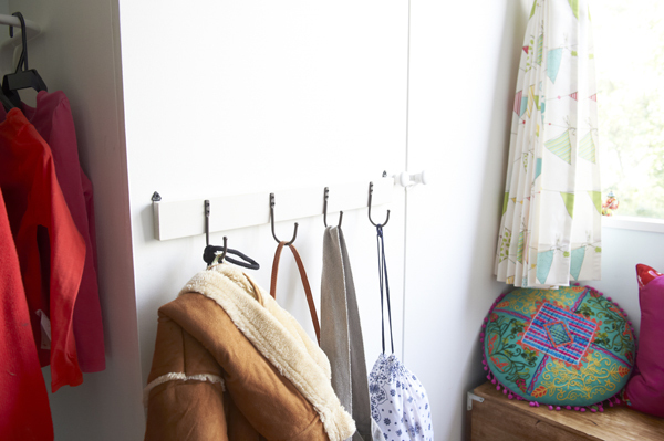 子どもたちの作品をセンス良く飾る　 堺あゆみさん家のインテリア #02