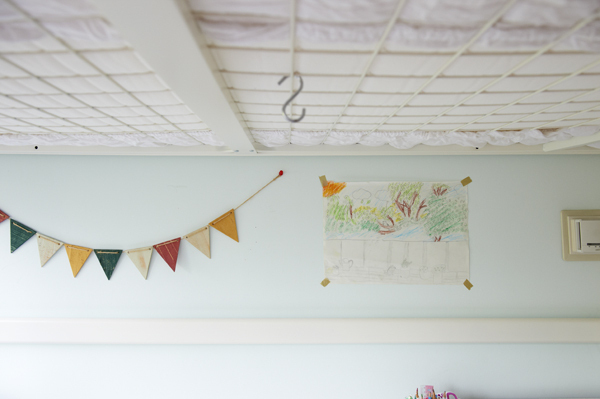 子どもたちの作品をセンス良く飾る　 堺あゆみさん家のインテリア #02