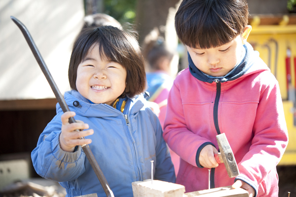 火おこしに泥んこ遊び　自由な遊びが子どもを育む「プレーパーク」ってどんなとこ？
