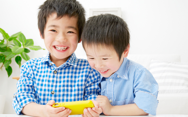 親が管理しているのは何％!?　バンダイがイマドキ「お年玉」事情を調査