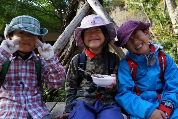 真っ向対立！　学校を休ませて家族旅行に行くのはいけないこと？【パパママの本音調査】  Vol.59