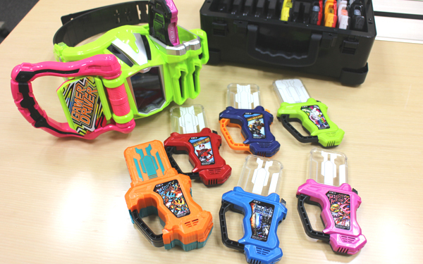 仮面ライダー玩具の秘密！　変身ベルトの作り手にインタビュー 【昔の子ども、今の子ども。】