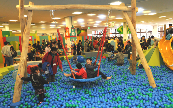 【新連載】ボーネルンド取材！　子どもの成長とあそび場づくり【ハロー！裏方さん～子どもの笑顔をつくる達人たち～ Vol.1】