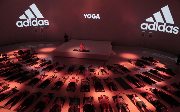 働く母必見！　ヨガ界の先駆者、吉川めいが息子に伝えるメッセージがすごい