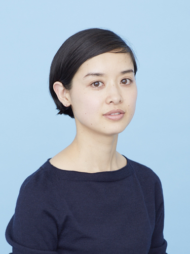 草場妙子さん【無人島に、何持っていく？ プロが選ぶ  “必要最低限コスメ” Vol.9】