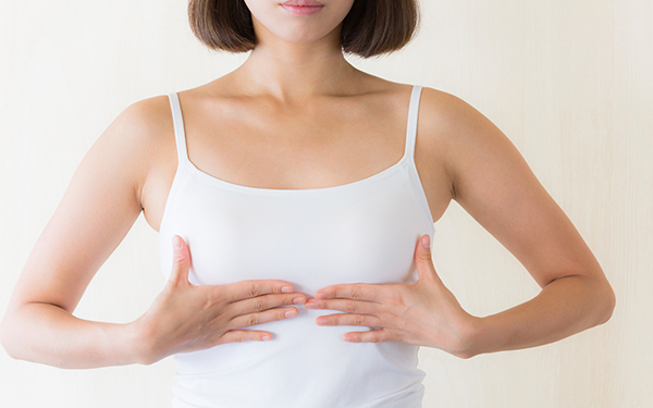 ミルク育児ママも油断は禁物かも!?　卒乳後のバストをキレイに保つ方法