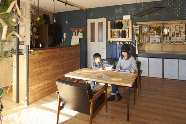 築40年、52㎡のマンションをリフレッシュ！ 賃貸DIYのテクニック　EHAMIさん家のインテリア 01