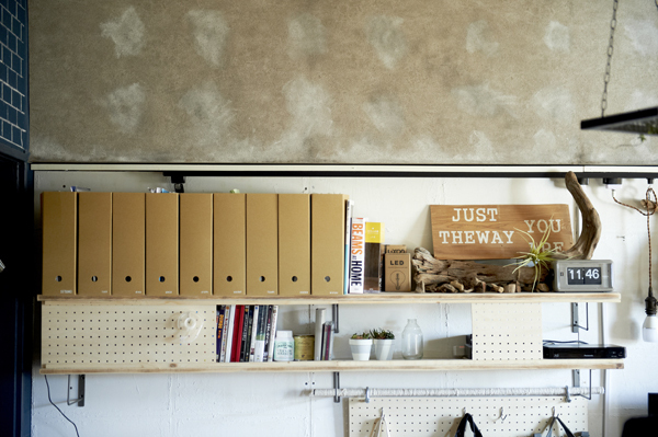 築40年、52㎡のマンションをリフレッシュ！ 賃貸DIYのテクニック　EHAMIさん家のインテリア 01