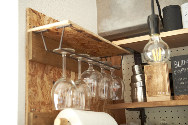 築40年のキッチンが見違える！  賃貸DIYのテクニック　EHAMIさん家のインテリア 02