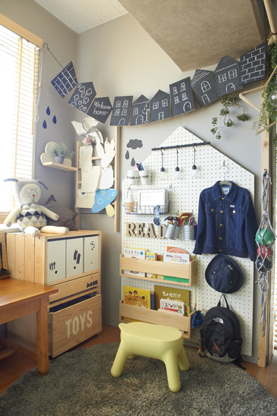 キッズルームの賃貸DIYと収納アイディア　EHAMIさん家のインテリア 03