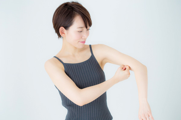 本島彩帆里式ダイエット「もんでヤセない身体はない」二の腕編