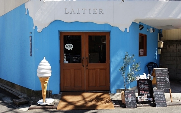 カリッとピスタチオ、山盛りの「紅ほっぺ」いちご！　フレンチ出身夫婦のソフトクリーム店 #千駄ヶ谷 #レティエ #おしゃれカフェ Vol.34