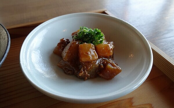 みずみずしい鎌倉野菜で作るやさしい定食。「鎌倉の住人」気分を味わえる癒しカフェ #鎌倉 #sahan #おしゃれカフェ Vol.35