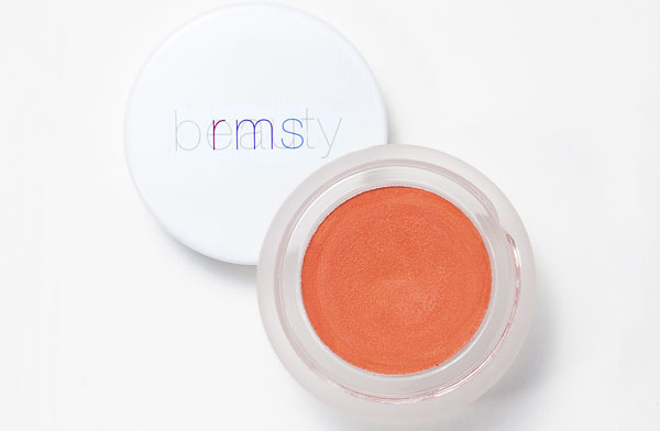 陣内勇人さん【無人島に、何持っていく？ プロが選ぶ  “必要最低限コスメ” Vol.10】