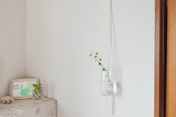 ベビーがいても安心して飾れる！　壁掛けグリーンポット【おうちで季節イベント お手軽アートレシピ Vol.14】