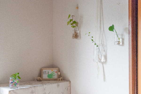 ベビーがいても安心して飾れる！　壁掛けグリーンポット【おうちで季節イベント お手軽アートレシピ Vol.14】