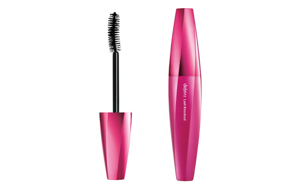 山本浩未さん【無人島に、何持っていく？ プロが選ぶ  “必要最低限コスメ” Vol.11】