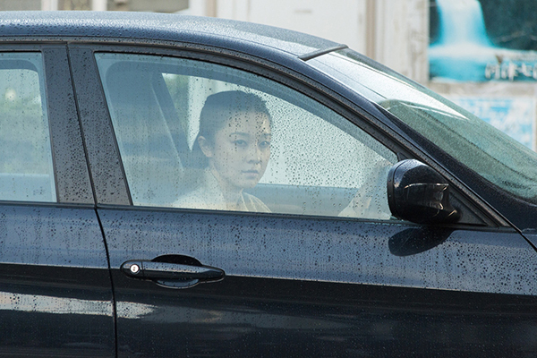 昼顔劇場版が切なすぎる！ 禁断の恋の行方を暗示するホタル