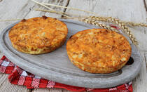 野菜を千切りにしてから調理すれば、火が通りやすくなります。時短になるうえに食べやすい、千切りレシピを紹介します。切り方を変えるだけで見た目だけでなく食感も変わって、手軽にレパートリーが増やせて便利ですよ。