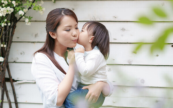 子どものストレート愛情表現に胸キュン！　ママが泣いちゃう感激プレゼント