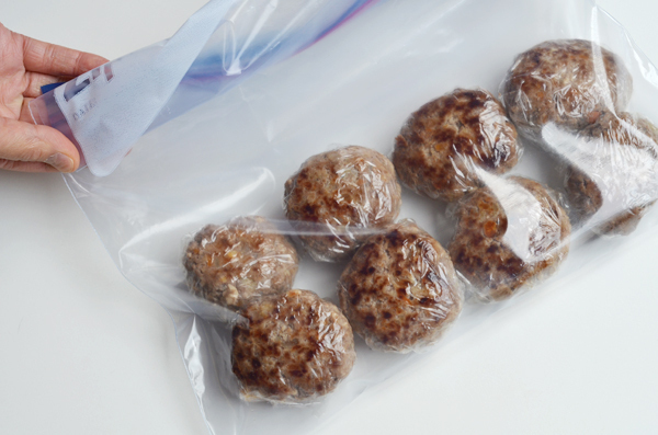 ハンバーグの作り置きを上手に冷凍保存＆解凍するコツは？（33歳 一児のママ）【お料理あるある相談室  Vol.1】 