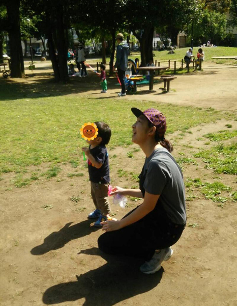 イヤイヤ期でもかわいい！　北陽・虻ちゃんの泣き笑い育児に共感！【芸能人パパママが選ぶ3冊の絵本 Vol.3】