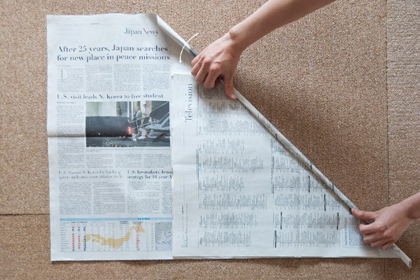 新聞紙でテントをつくる！ 雨の日は親子でおもちゃを作って楽しもう！【おうちで季節イベント お手軽アートレシピ Vol.16】