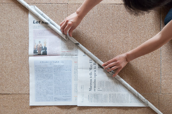 新聞紙でテントをつくる！ 雨の日は親子でおもちゃを作って楽しもう！【おうちで季節イベント お手軽アートレシピ Vol.16】