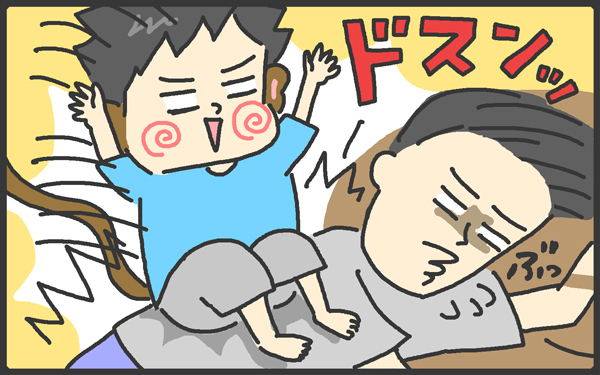 目をつぶったらアウト! 親が白目になる恐怖のドスン攻撃とは?【メンズかーちゃん~うちのやんちゃで愛おしいおさるさんの物語~ 第15回】