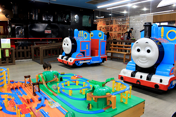 憧れの「トーマス号」に親子で乗ってみた！　チケット購入のコツと大興奮の乗車レポ