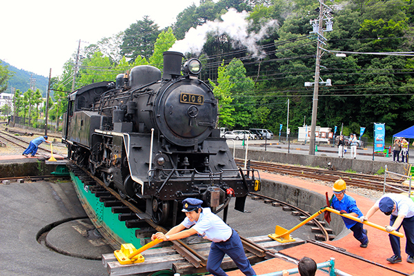 憧れの「トーマス号」に親子で乗ってみた！　チケット購入のコツと大興奮の乗車レポ