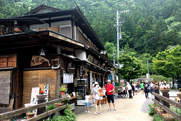 「トーマス号」に乗るならここもオススメ！　ヒロやパーシーに会えるフェア＆美肌の湯で旅を満喫
