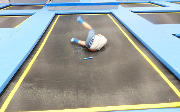「トンデミ」スペースアスレチックで大人も子供も思いっきり遊ぼう！