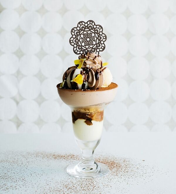 逗子「デザートカフェハチドリ」で楽しむ！ 繊細で芸術的なご褒美オトナパフェ #おしゃれカフェ Vol.38