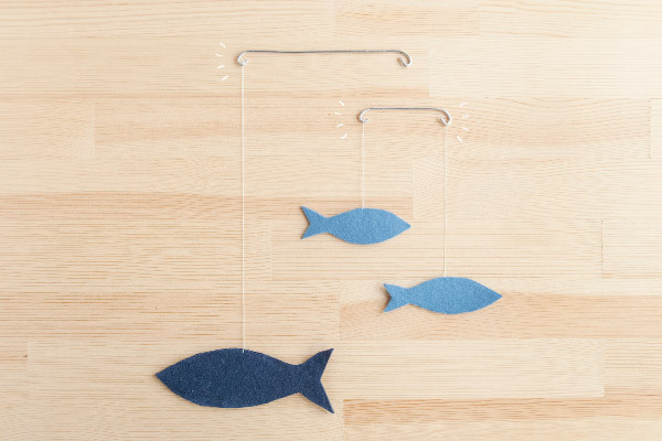 300円で作れちゃう！　夏のインテリアにもなるお魚モビール【おうちで季節イベント お手軽アートレシピ Vol.18】