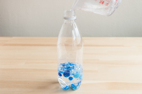 ペットボトルのおもちゃ！ 簡単手作りキラキラドームの作り方【おうちで季節イベント お手軽アートレシピ Vol.19】