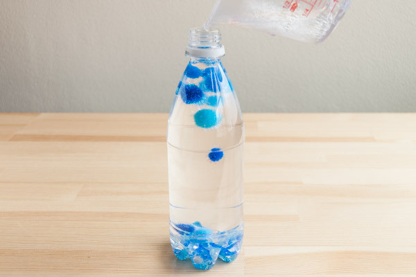 ペットボトルのおもちゃ！ 簡単手作りキラキラドームの作り方【おうちで季節イベント お手軽アートレシピ Vol.19】