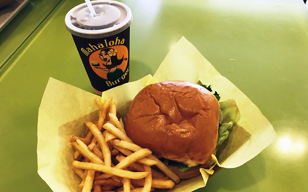 【5歳の息子とハワイ旅行に行ってみた vol2】ハワイグルメ満喫中、息子が「米食べたい」宣言