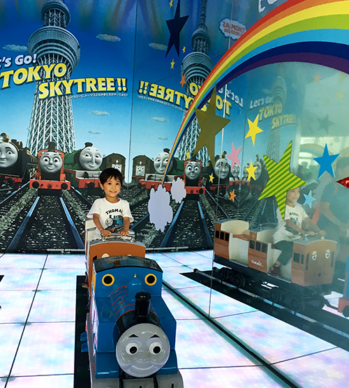 「トーマス×スカイツリー」に行ってみた！ 雲の上のイベントに親子で興奮