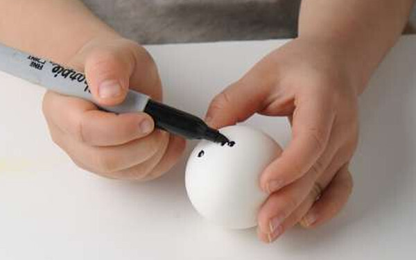 野外教育インストラクターが伝授！　どんどん作りたくなる簡単かわいい工作「たまごファミリー」で自由研究を