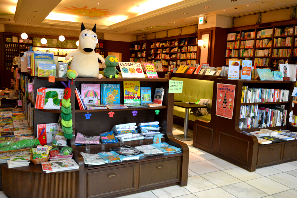 ブックハウスカフェがおすすめする、食の世界を広げる本