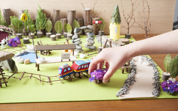 電車好きなら自由研究は「作り鉄」に挑戦！  自然素材で工作！