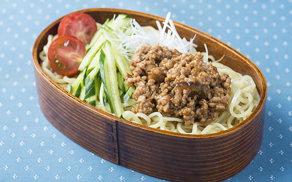 【ワーママ試練の学童弁当　第2回】夏休みに学童通い。せめて弁当ぐらい好きなものを