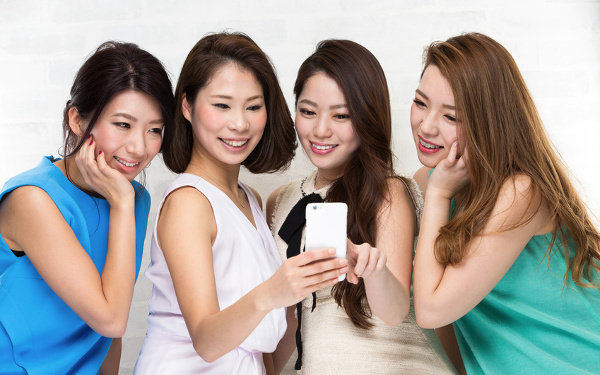 エクササイズ不要!?　一瞬で二の腕を細く見せる秘伝テクニック