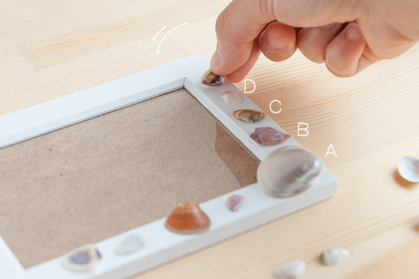 夏の思い出を残そう！　2ステップでできる貝がらフォトフレーム【おうちで季節イベント お手軽アートレシピ Vol.20】