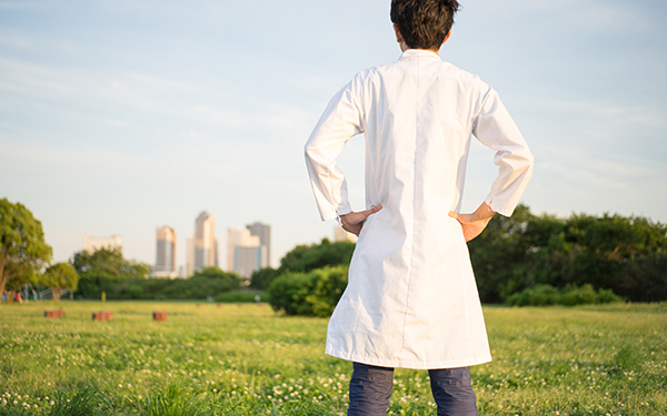 『コード・ブルー』藍沢耕作は名医？ 山P演じる外科医の生い立ち