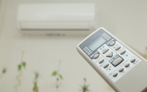 残暑が厳しすぎる…　夏場のエアコン設定温度は何度が適温？【パパママの本音調査】  Vol.146