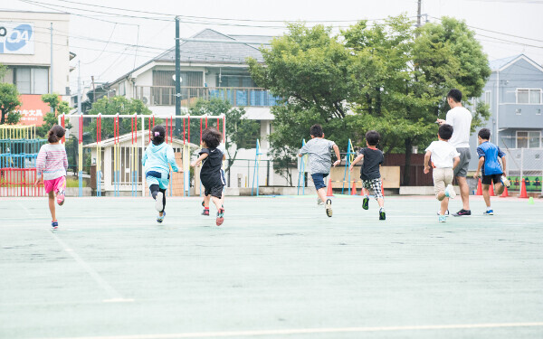 速く走る、徒競走、運動会、かけっこ