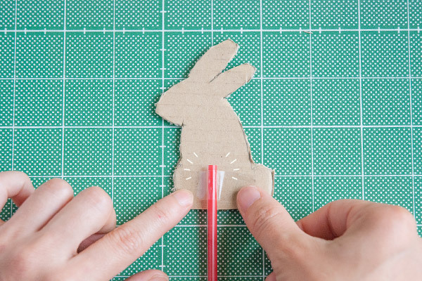 親子で作って遊べる、うごくお月見影あそび【おうちで季節イベント お手軽アートレシピ Vol.22】