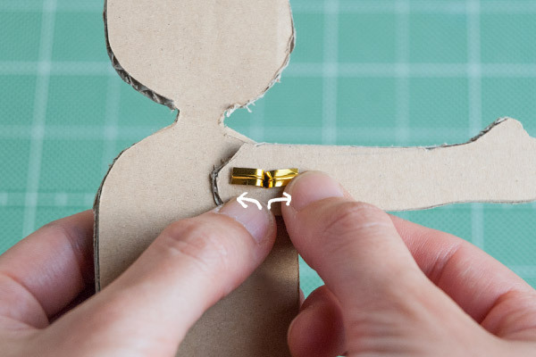 親子で作って遊べる、うごくお月見影あそび【おうちで季節イベント お手軽アートレシピ Vol.22】